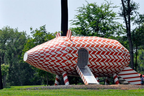pig-shaped slide